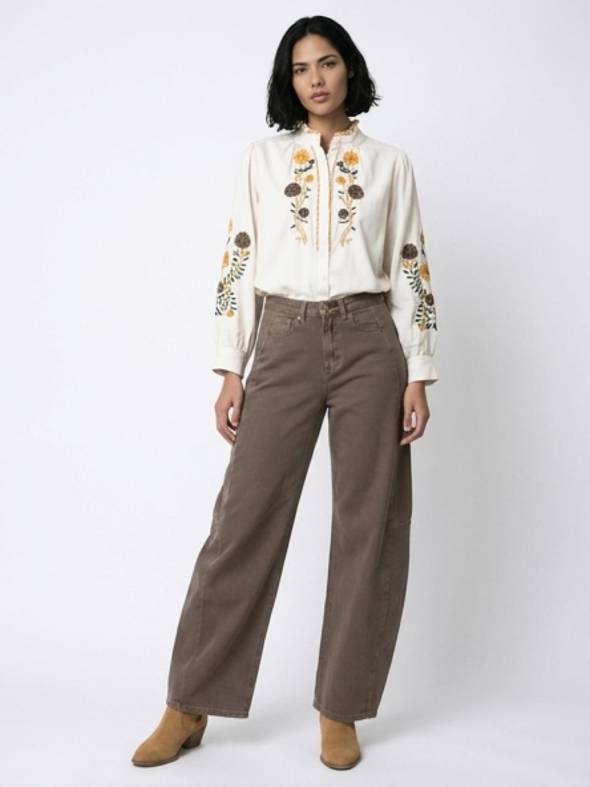 Outfit Embroidery Flowers