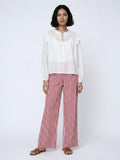 Conjunto de 2 piezas de Blusa Blanca y Pantalón de Cuadros