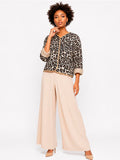 Conjunto de 2 piezas de Chaqueta de Leopardo y Pantalón Beige