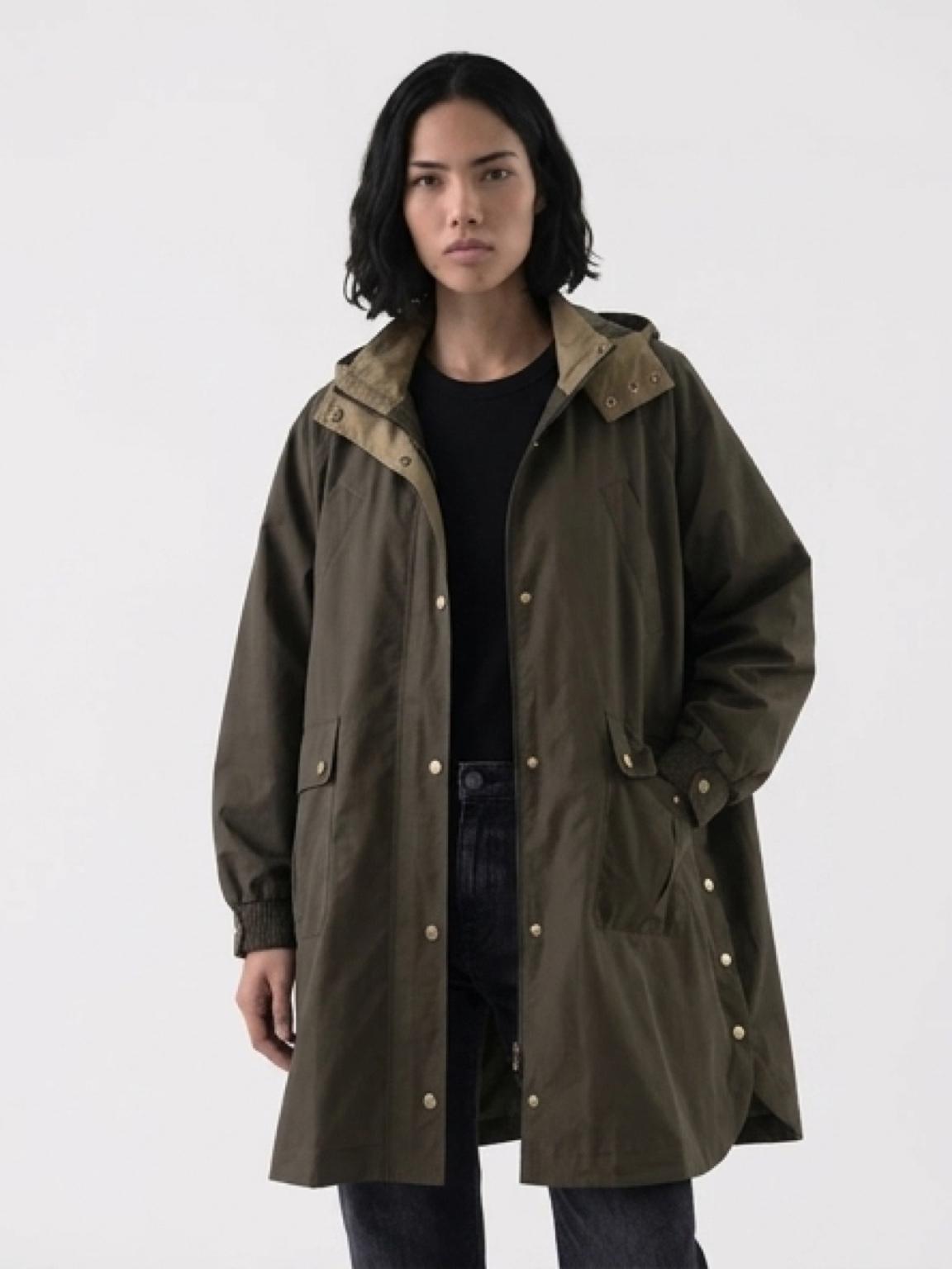 Chubasquero Verde Militar
